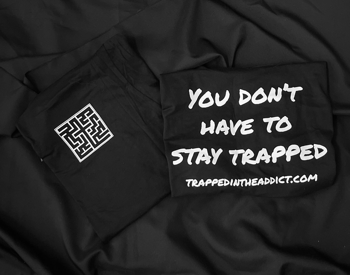 "You Don't Have To Stay Trapped" T-Shirts - Black - Pocket LOGO